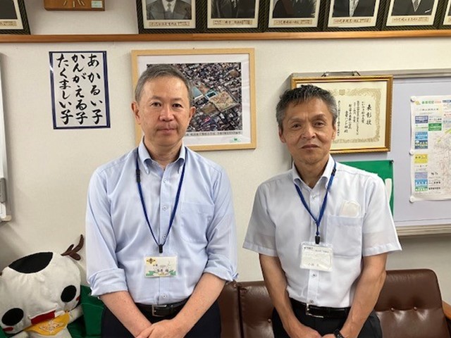 桑原小学校校長との懇談写真