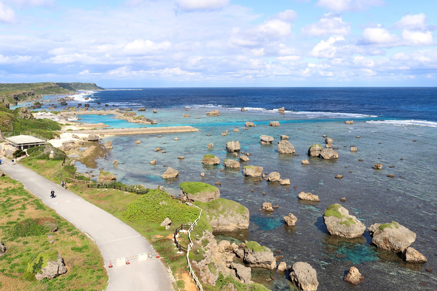 津波石(東平安崎)