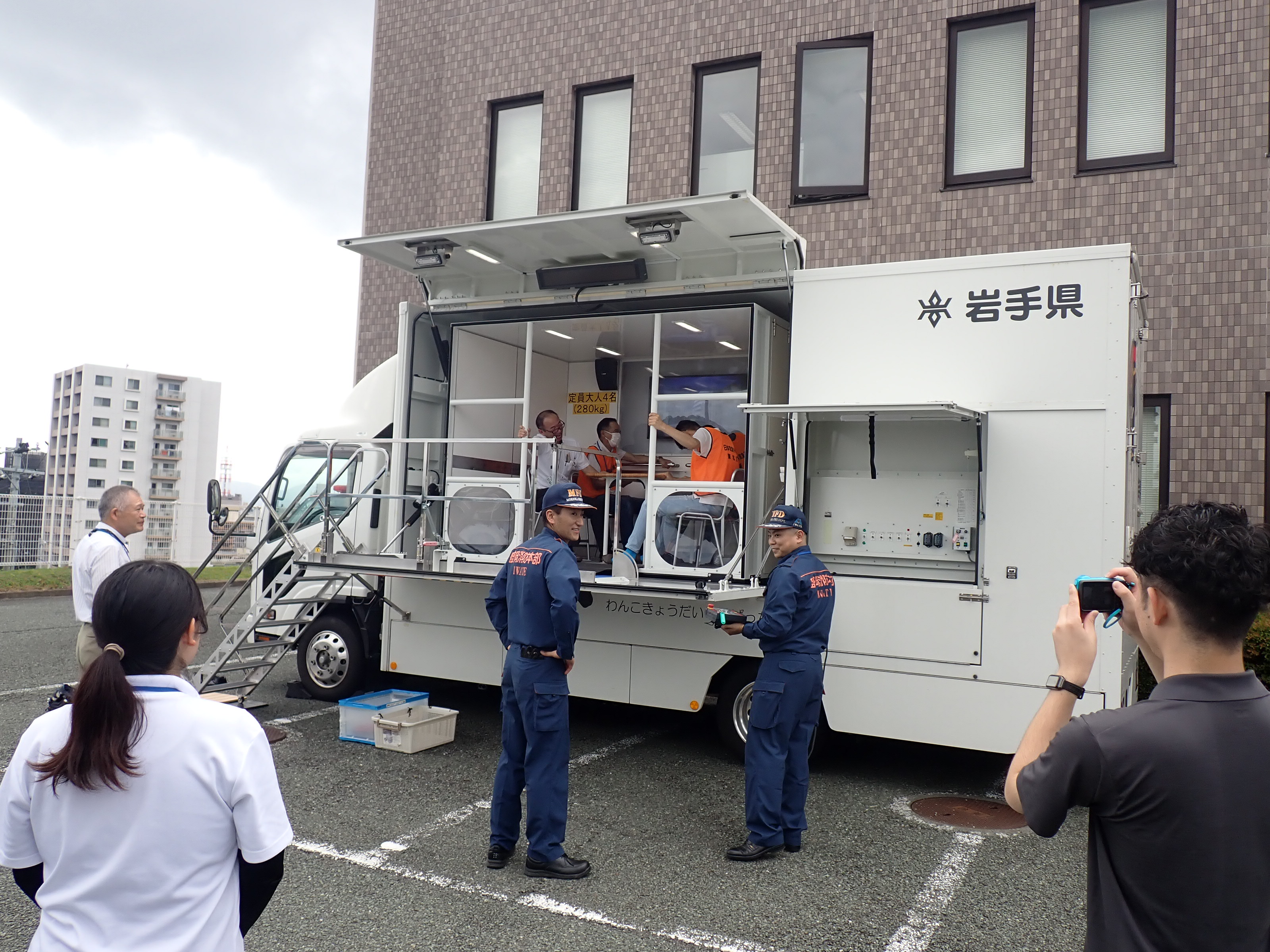 地震体験の写真です