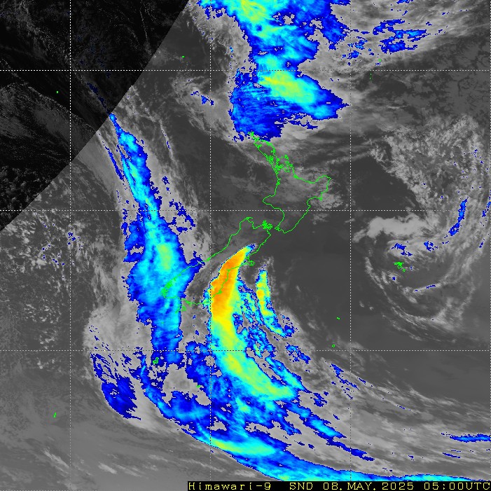 Infrared satellite imagery for 5:00pm on 17 April 2024