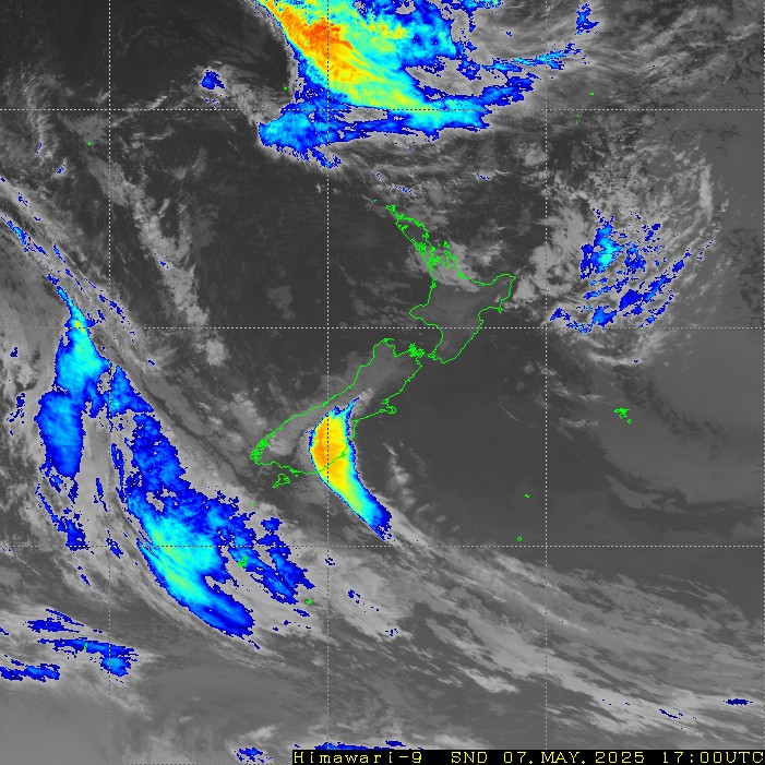 Infrared satellite imagery for 5:00am on 27 April 2024