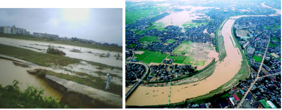 平成16年(2004年)7.13水害:決壊した五十嵐川(北陸地方整備局提供)