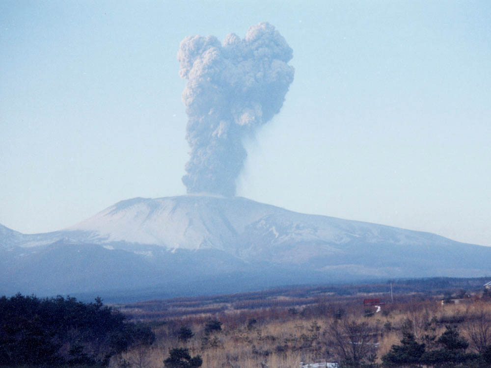 浅間 山 噴火