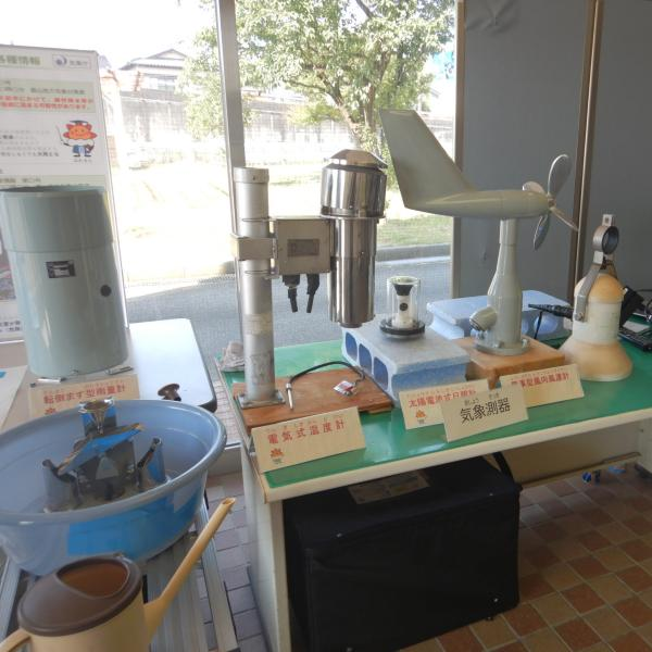 気象測器展示